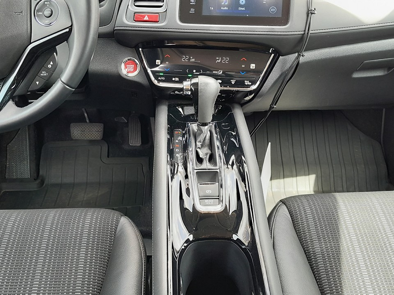 Honda HR-V 1.5 VTEC EXECUTIVE AT AHK PANO 17´LM (1.Hand!) — photo 13