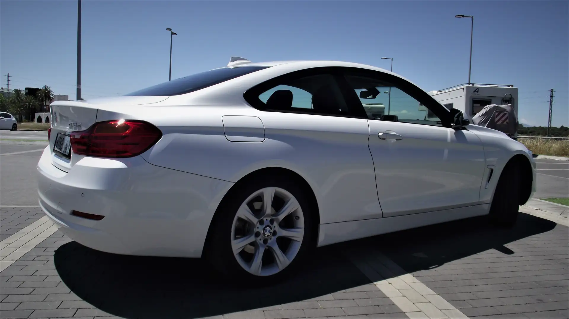 BMW 418 418d Coupé Белый - 2