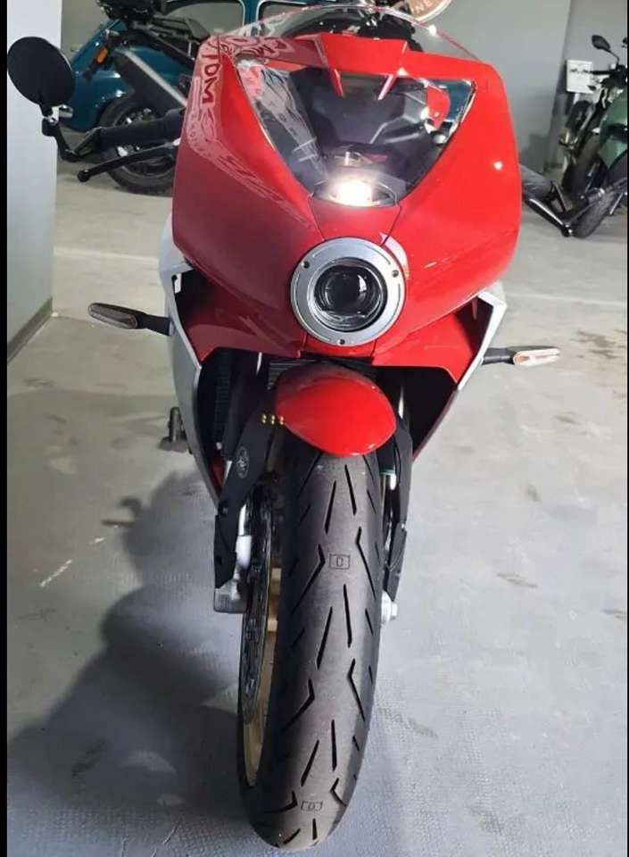 MV Agusta Superveloce 800