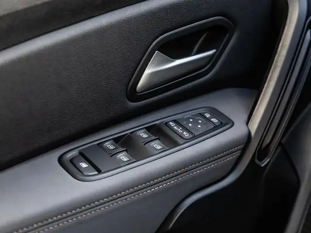 Dacia Duster view 9