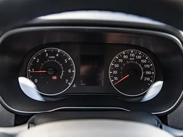 Dacia Duster view 12