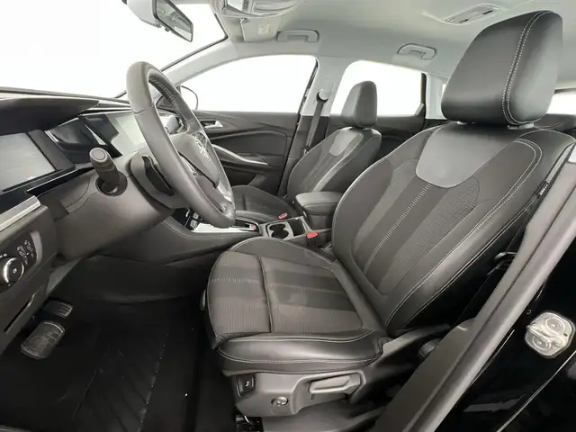 Opel Grandland view 7