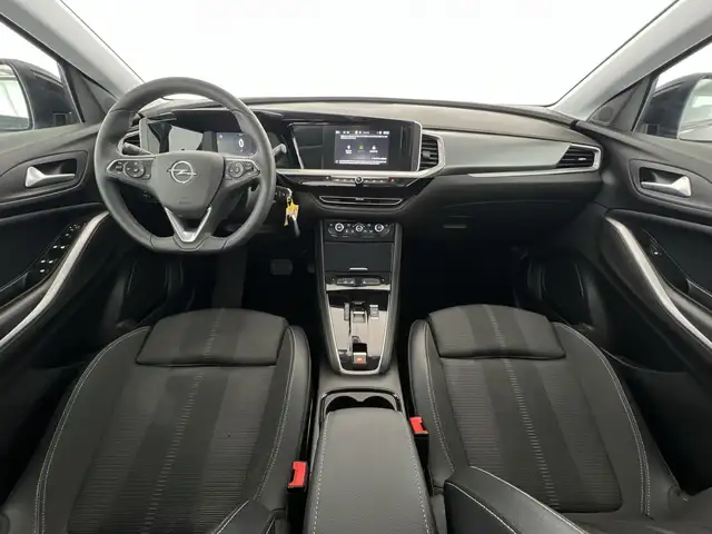 Opel Grandland view 6