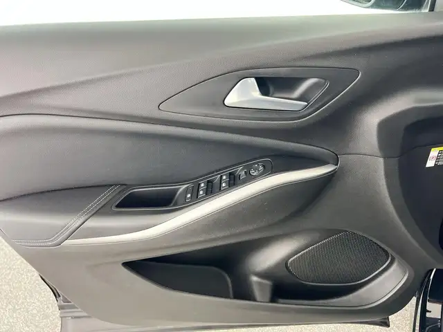Opel Grandland view 11