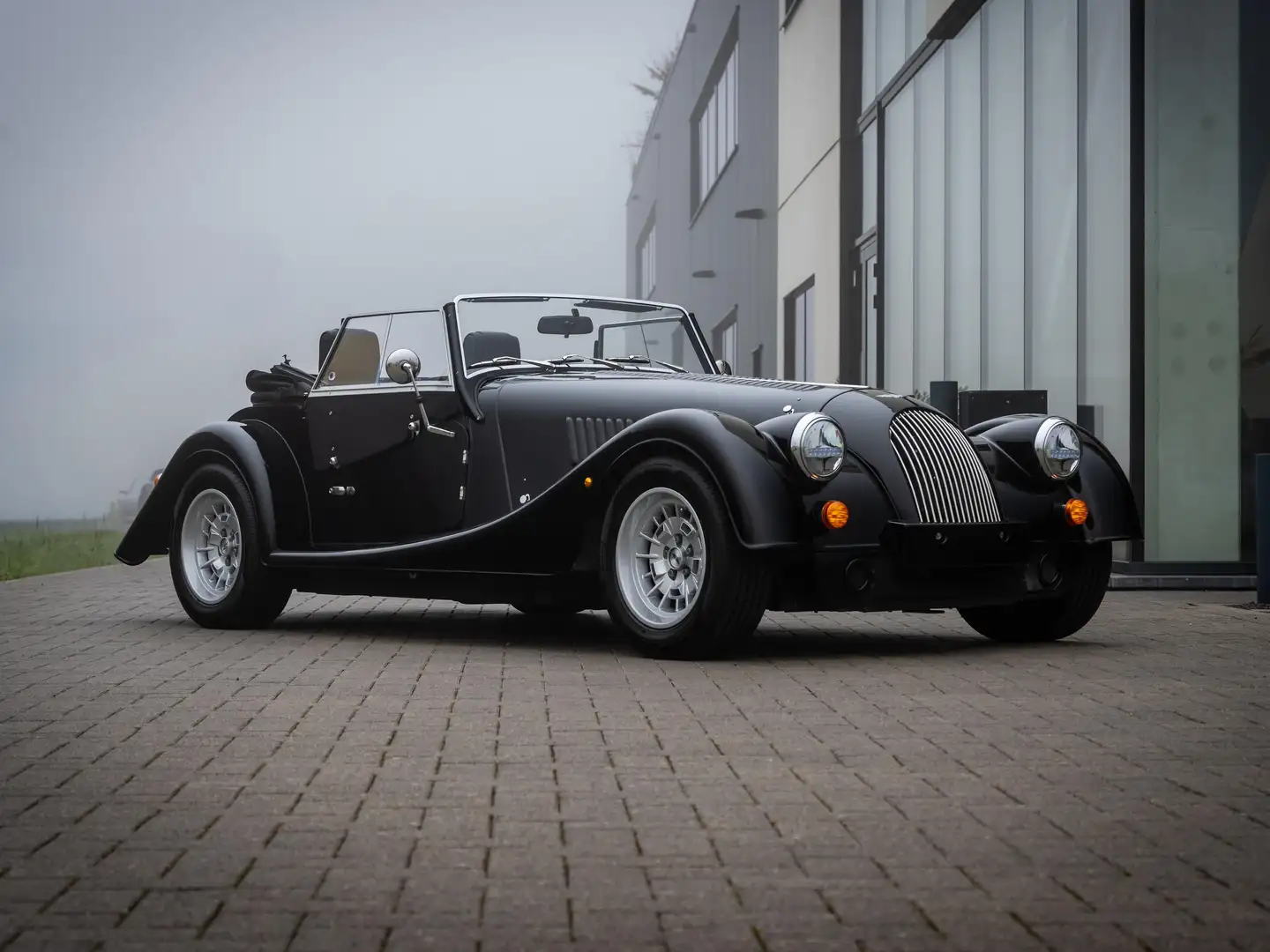 Morgan Plus 4 Plus Four Automatic Noir - 2