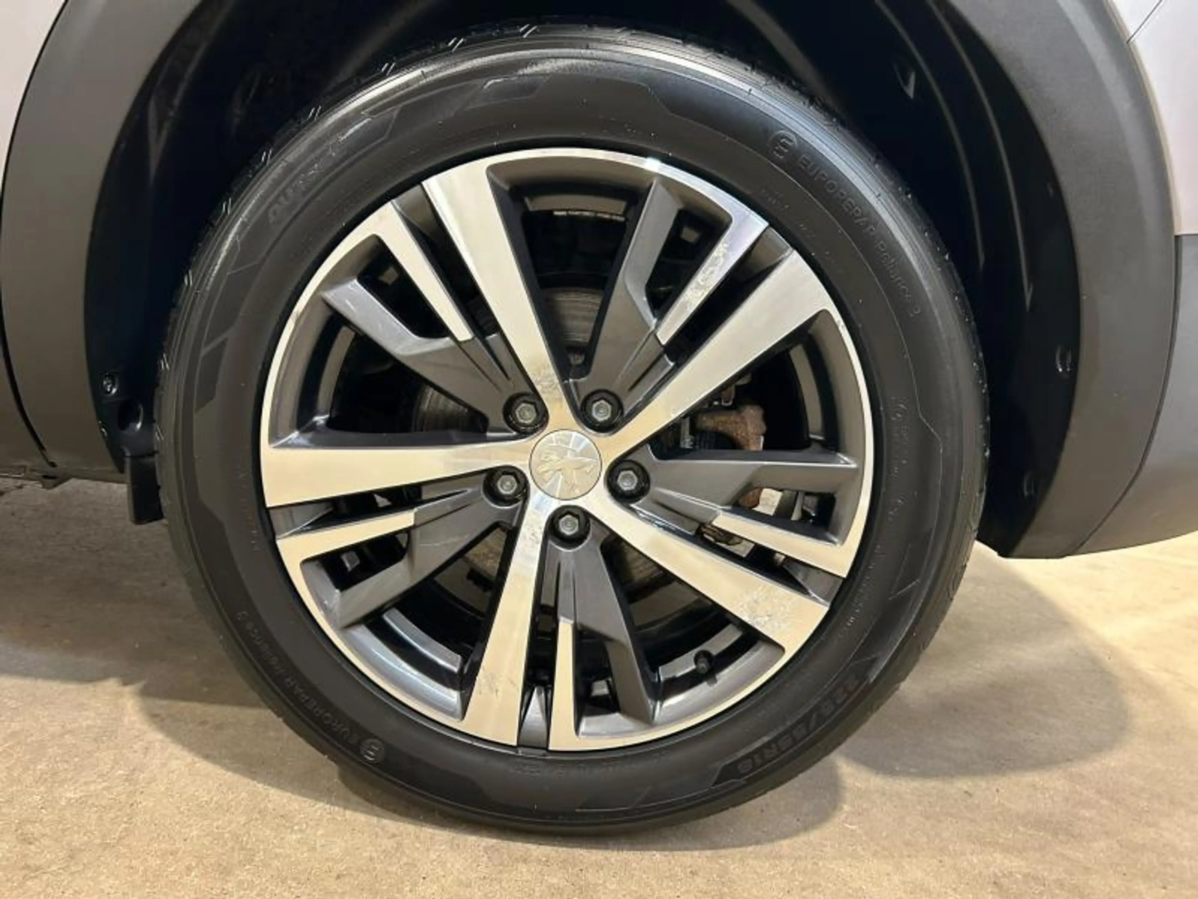 Peugeot 5008 II Allure — photo 11