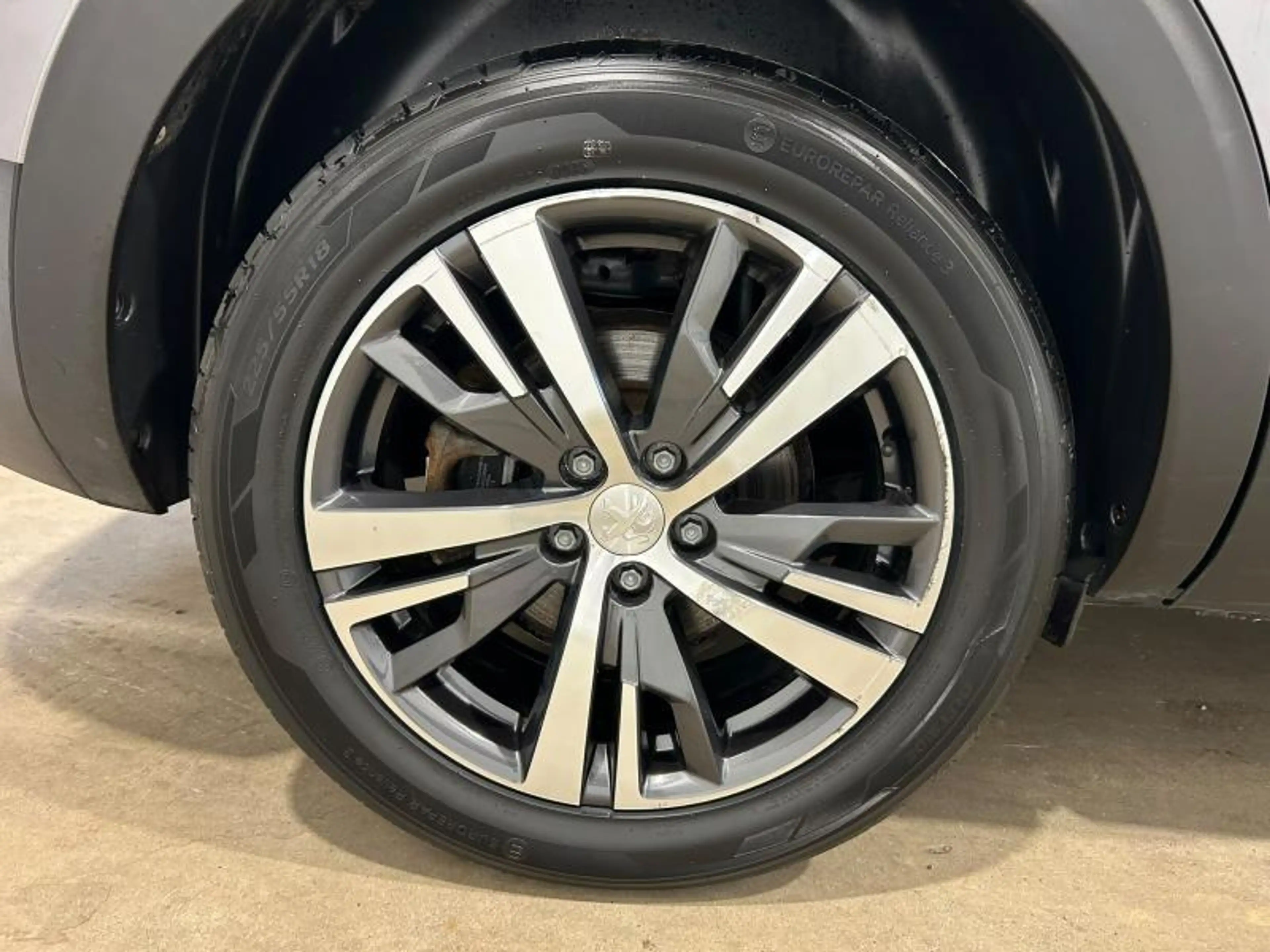 Peugeot 5008 II Allure — photo 10