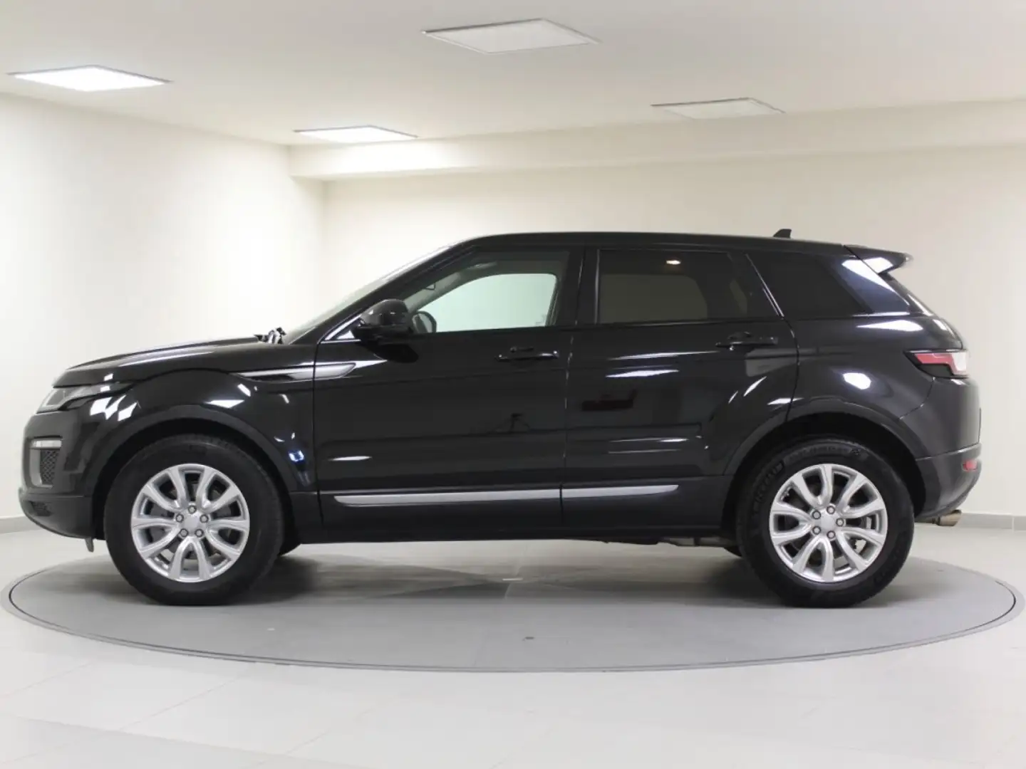 Land Rover Range Rover Evoque 2.0TD4 SE 4WD Aut. 150 Noir - 2