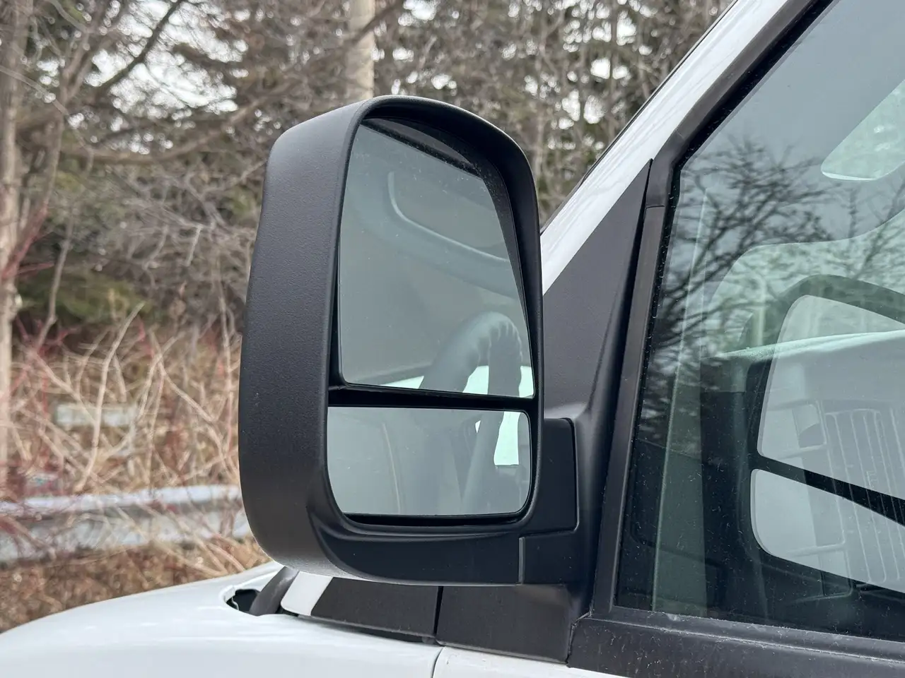 GMC Savana снимка GMC Savana