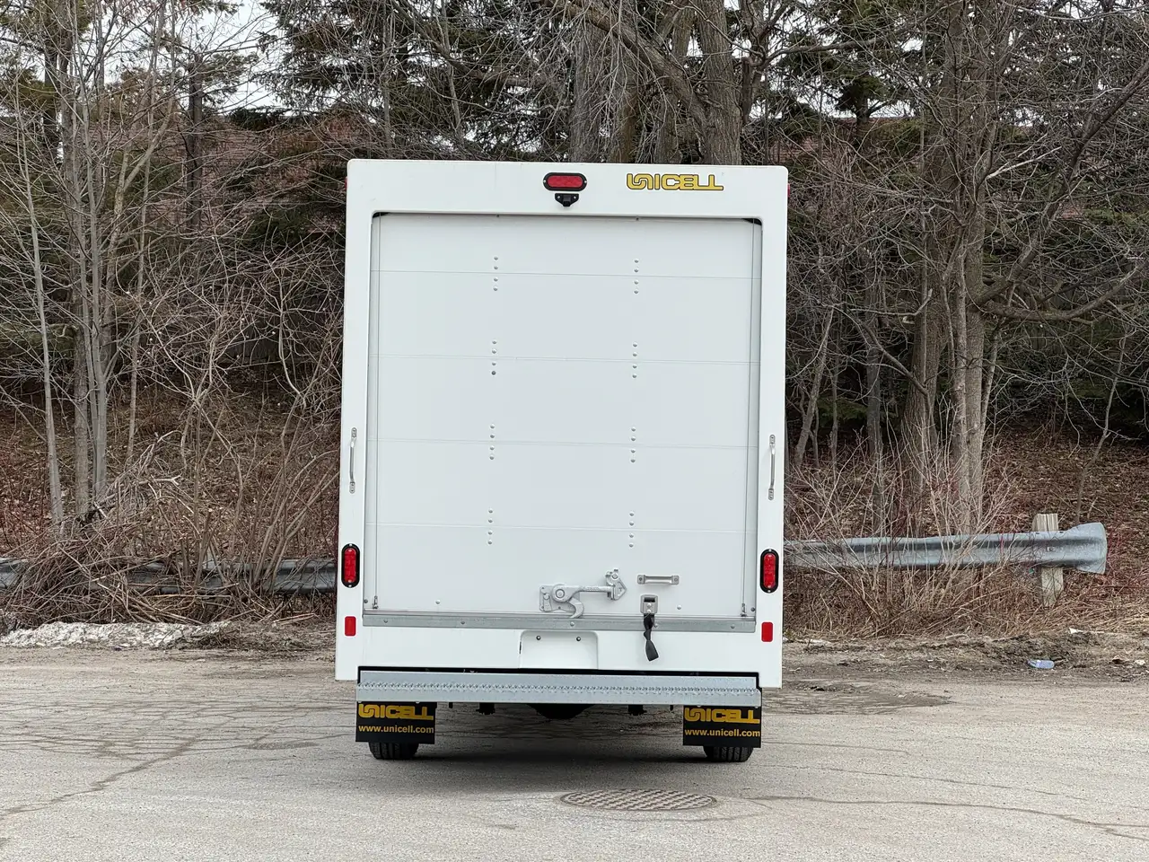 GMC Savana снимка GMC Savana