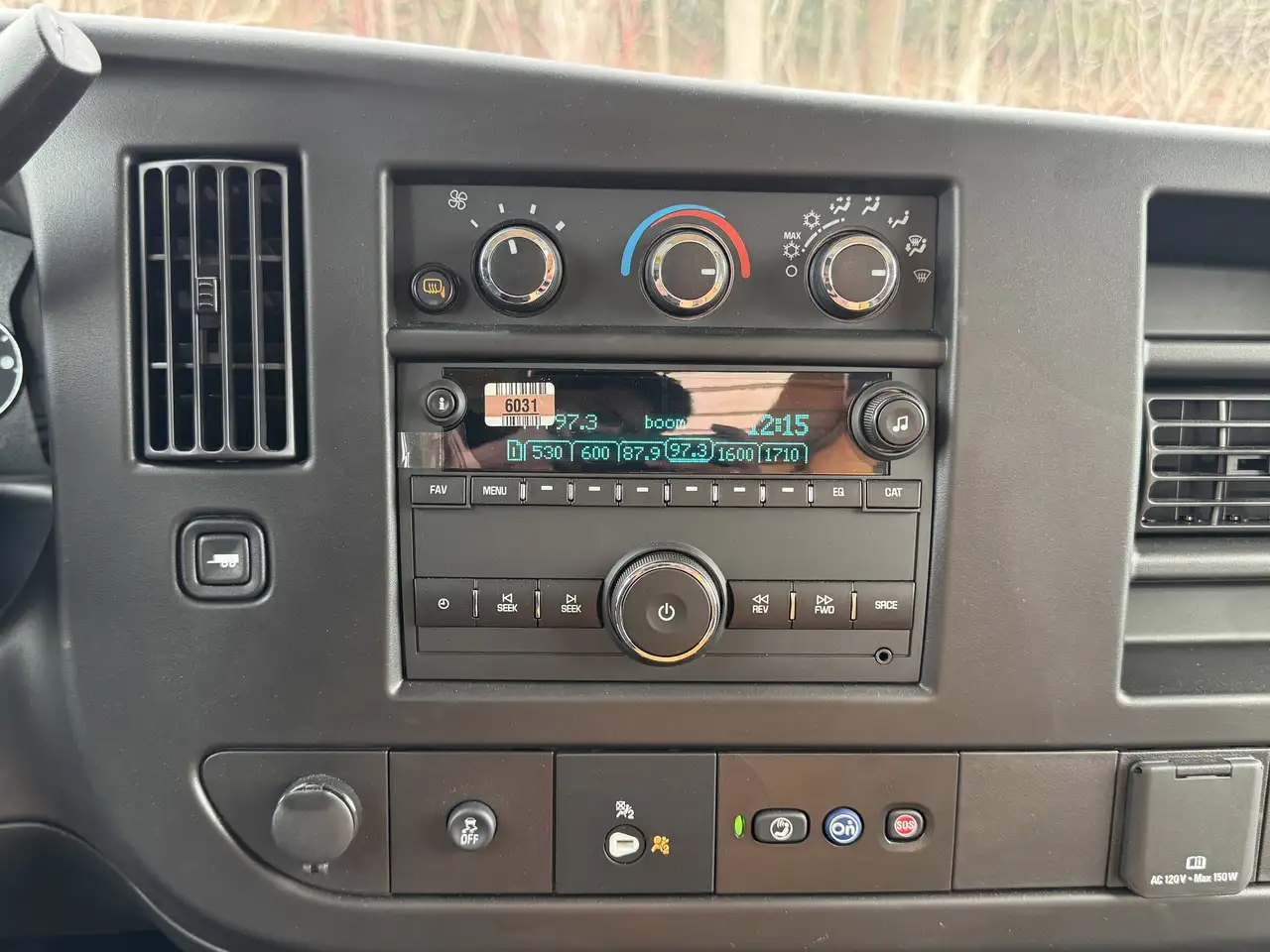 GMC Savana снимка GMC Savana