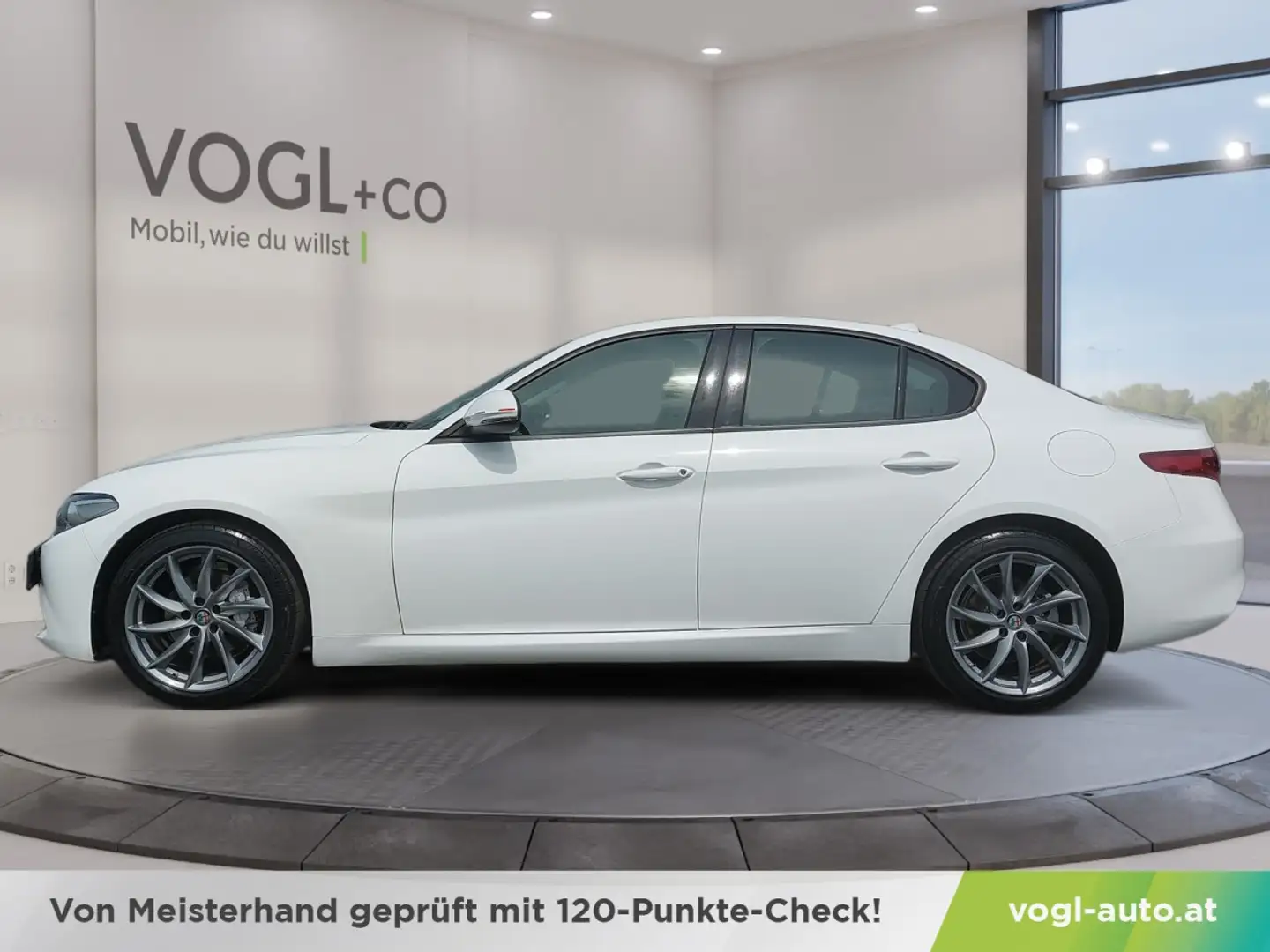 Alfa Romeo Giulia Super 2.2 160 ATX RWD Weiß - 2