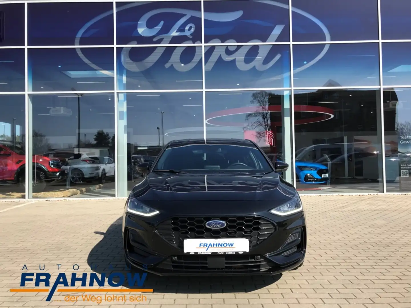 Ford Focus 1.0 EcoBoost MHEV ST-Line Style LED Winterpaket Schwarz - 2