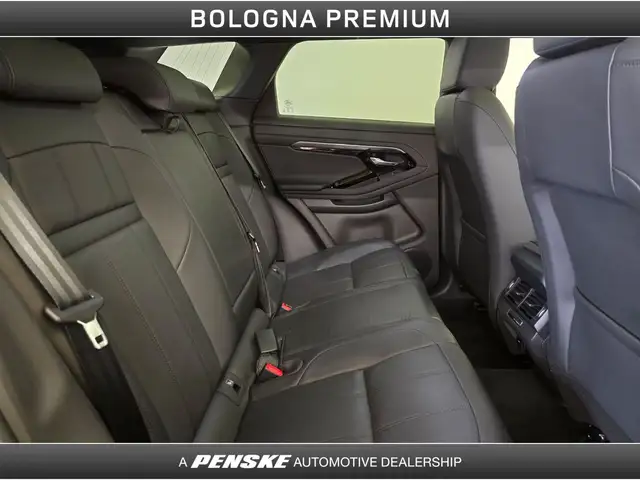 Land Rover Range Rover Evoque view 5