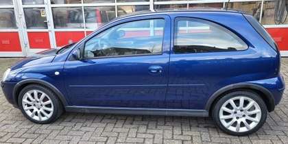 Opel Corsa 1.2-16V Essentia