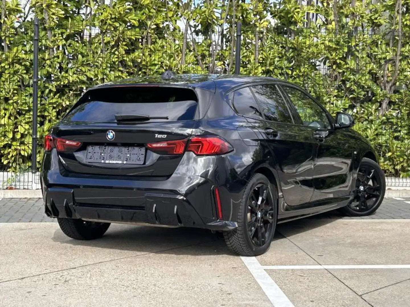 BMW 120 Hatch Zwart - 2