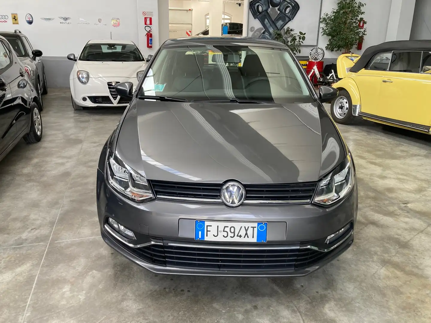 Volkswagen Polo 5p 1.0 mpi Comfortline 60cv SOLO 36.000 KM UNIPROP Grau - 1