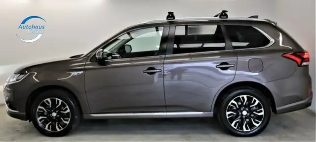 Mitsubishi Outlander view 6