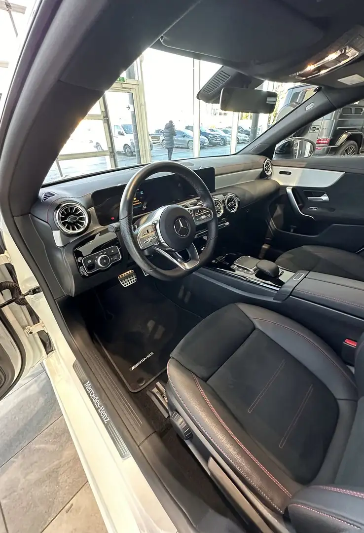 Mercedes-Benz CLA 200 CLA 200 d (118.312) Weiß - 1