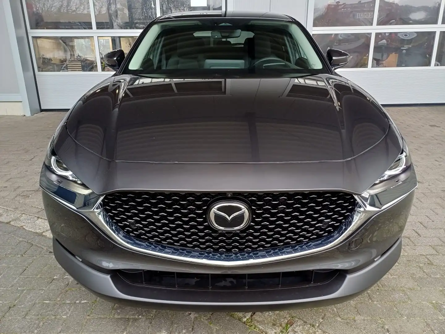 Mazda CX-30 2025 2.5 e-SKYACTIV G 140 Exclusive-line Grau - 2