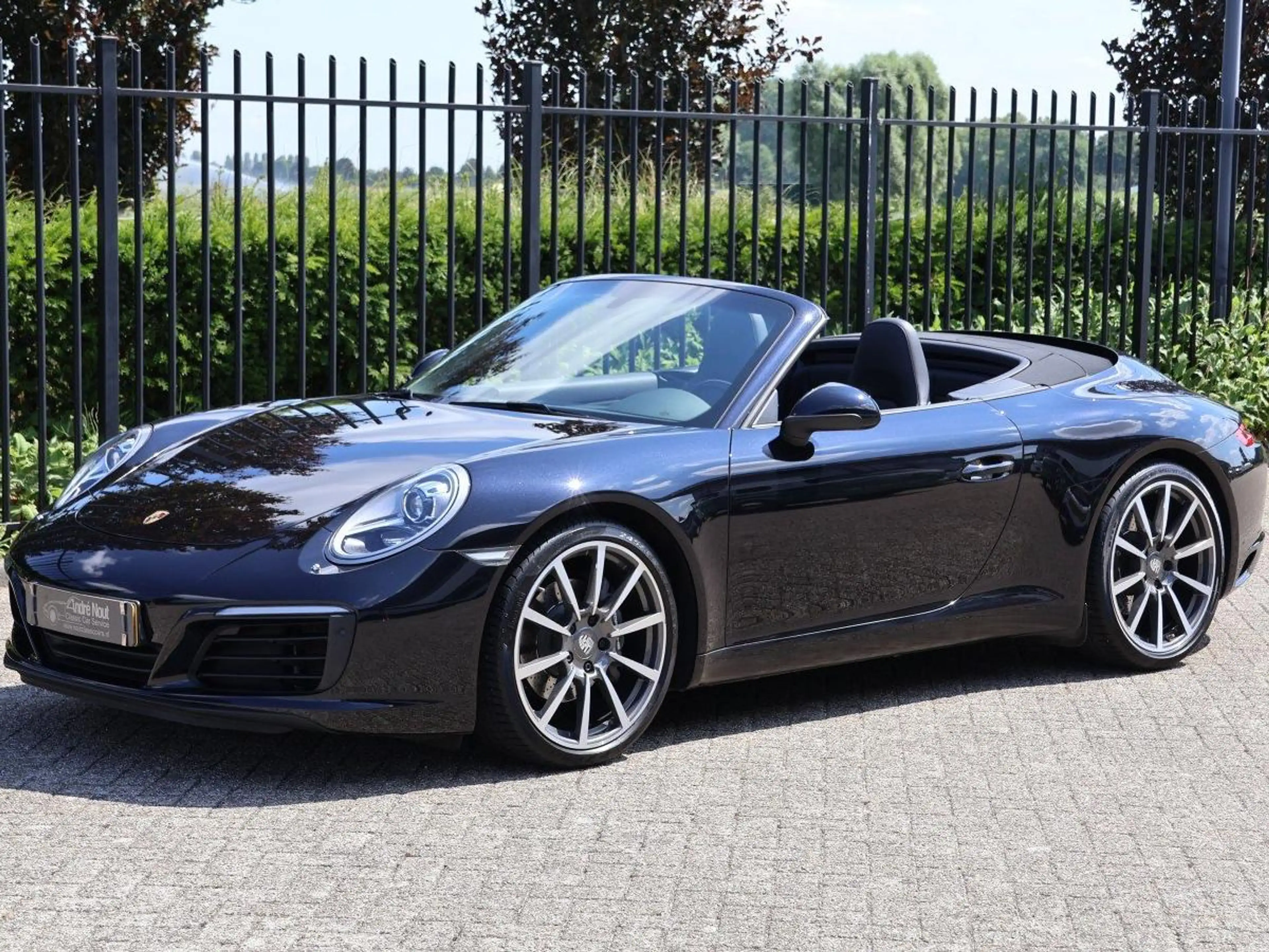 Porsche 911 991.2 Carrera cabriolet — photo 2