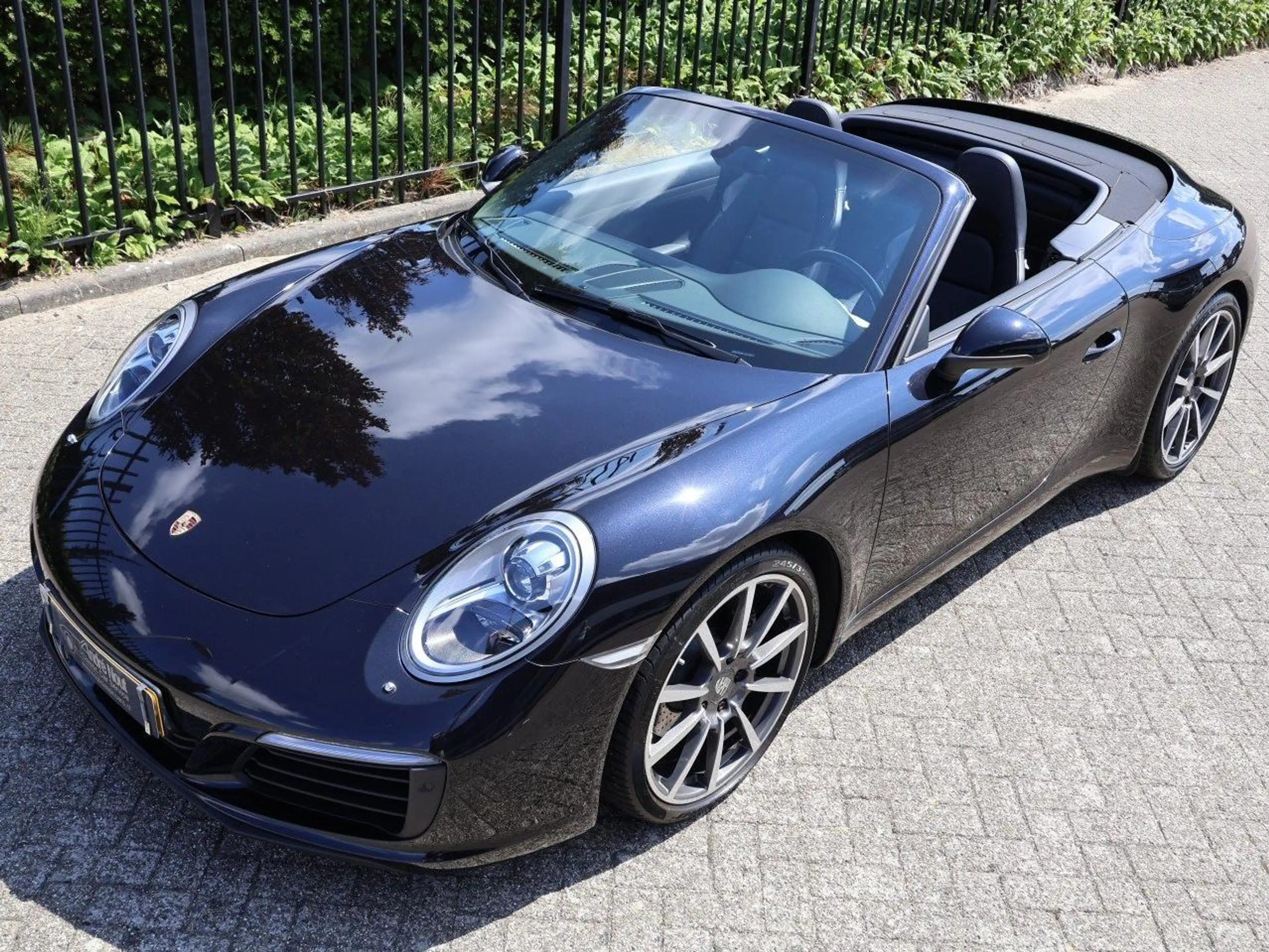 Porsche 911 991.2 Carrera cabriolet — photo 3
