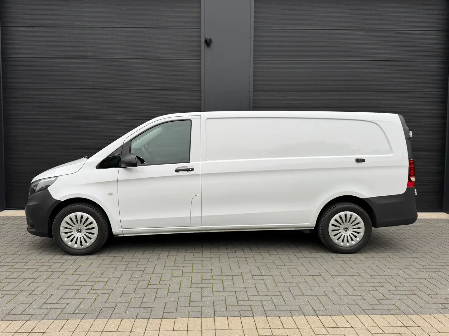 Mercedes-Benz Vito 116 CDI / L3 / Aut. / Navi / € 27.264 Ex. BTW Weiß - 2