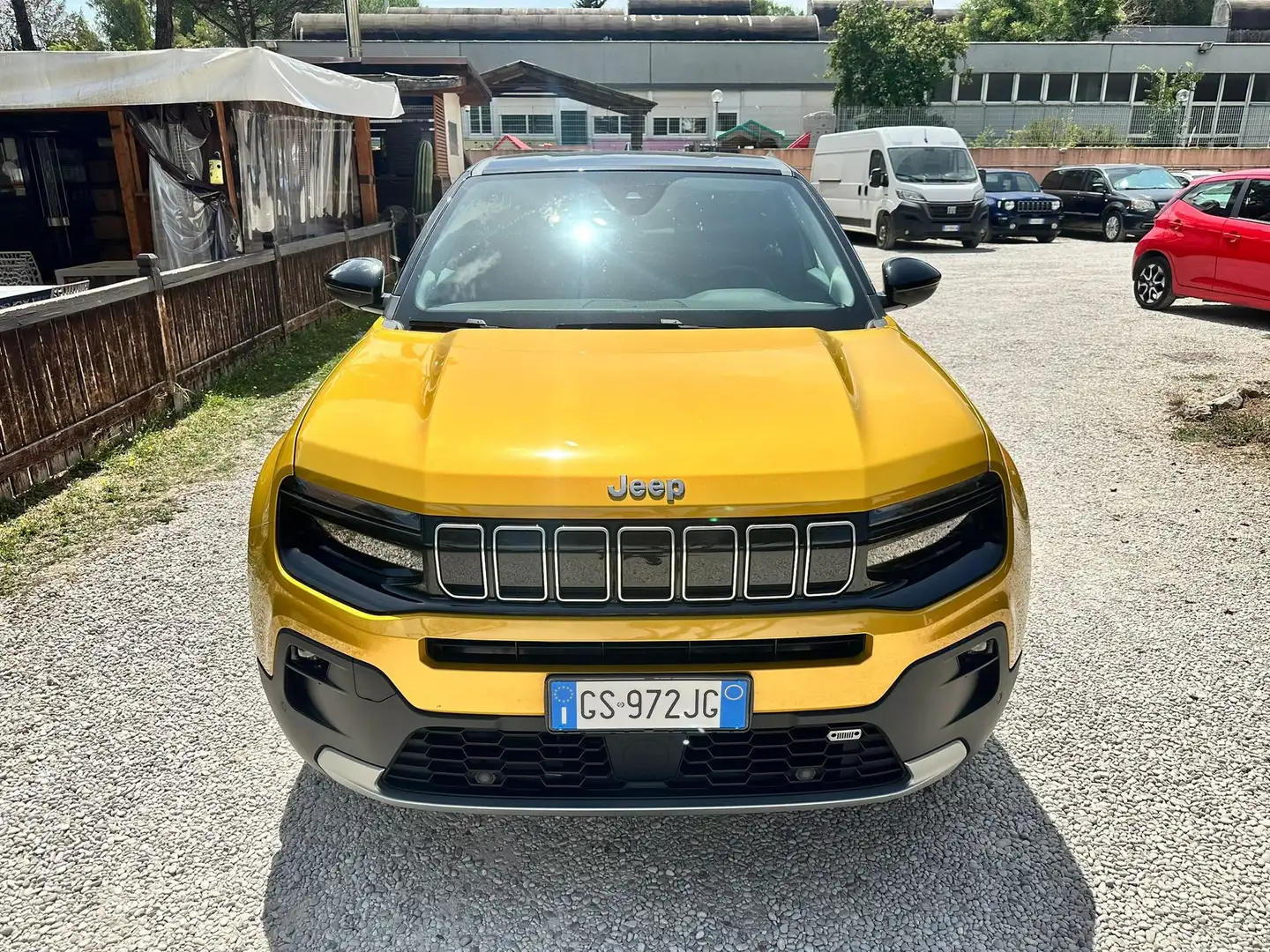Jeep Avenger Avenger 1.2  100 CV Summit AZIENDALE IVA COMPRESA Oro - 2