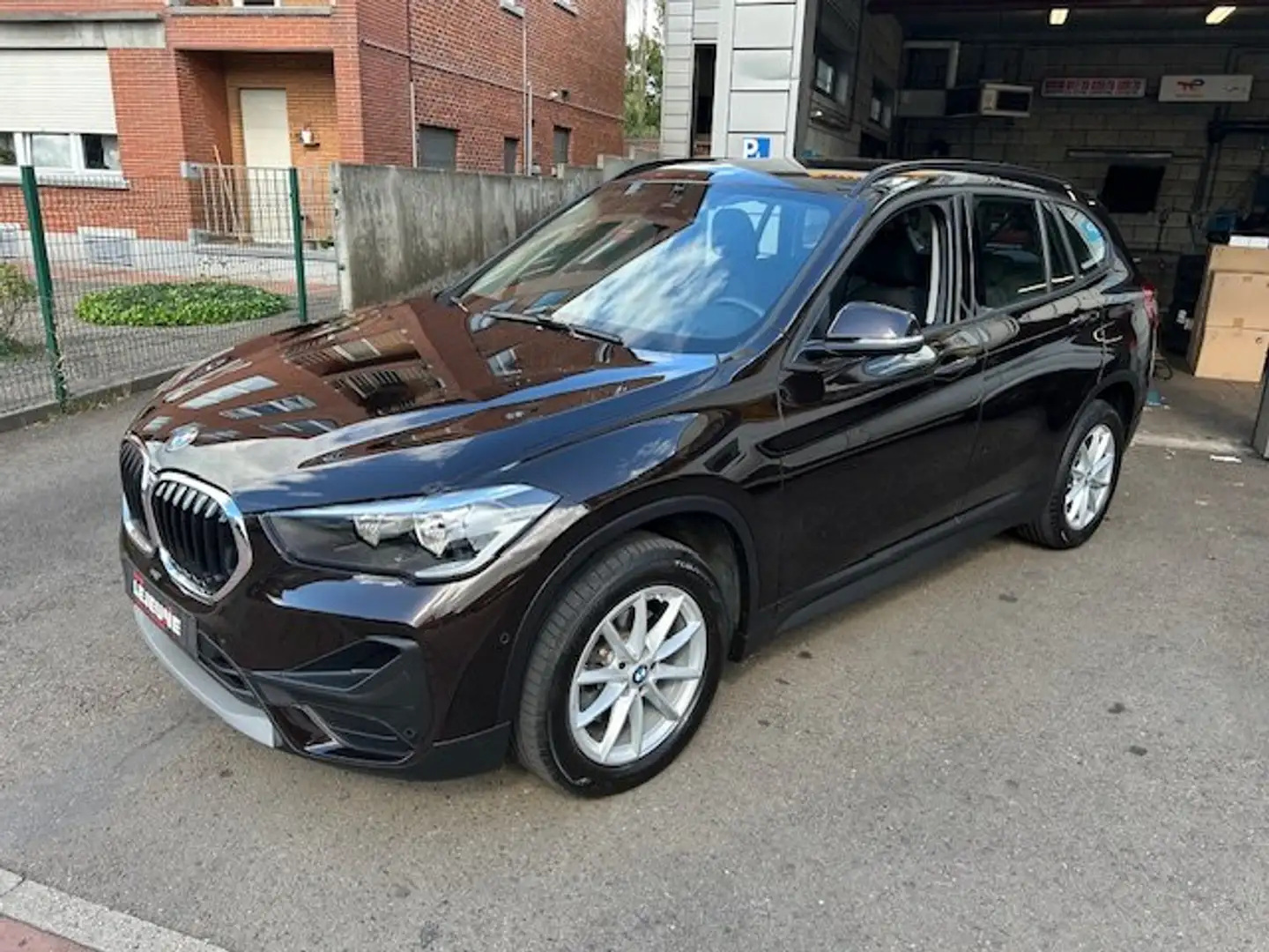 BMW X1 X1 1.5iA sDrive18 OPF (EU6AP) Marrón - 1