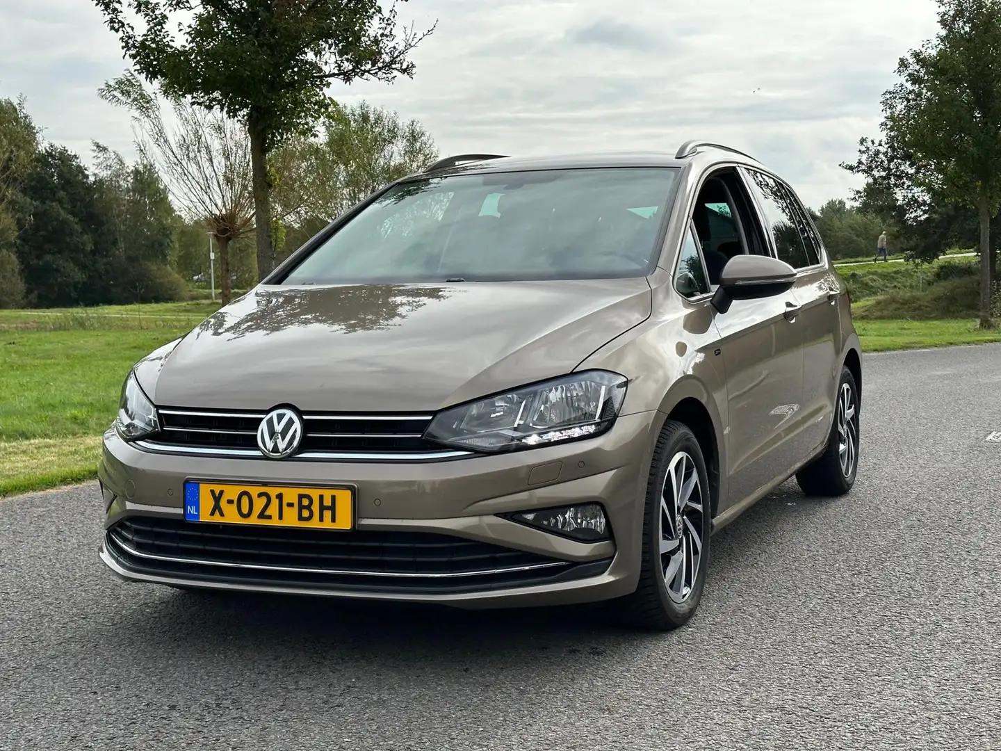 Volkswagen Golf Sportsvan 1.0 TSI Join DSG Automaat | Clima | Navi | Cruise Marrón - 2