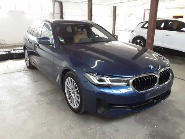 Bmw 530 e Leder*CarPlay*LED*HUD*AHK*360°Cam*Navi*ACC