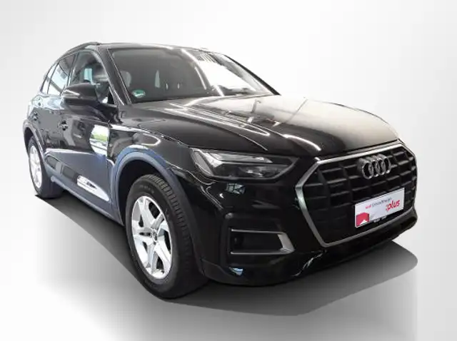 Audi Q5 view 10