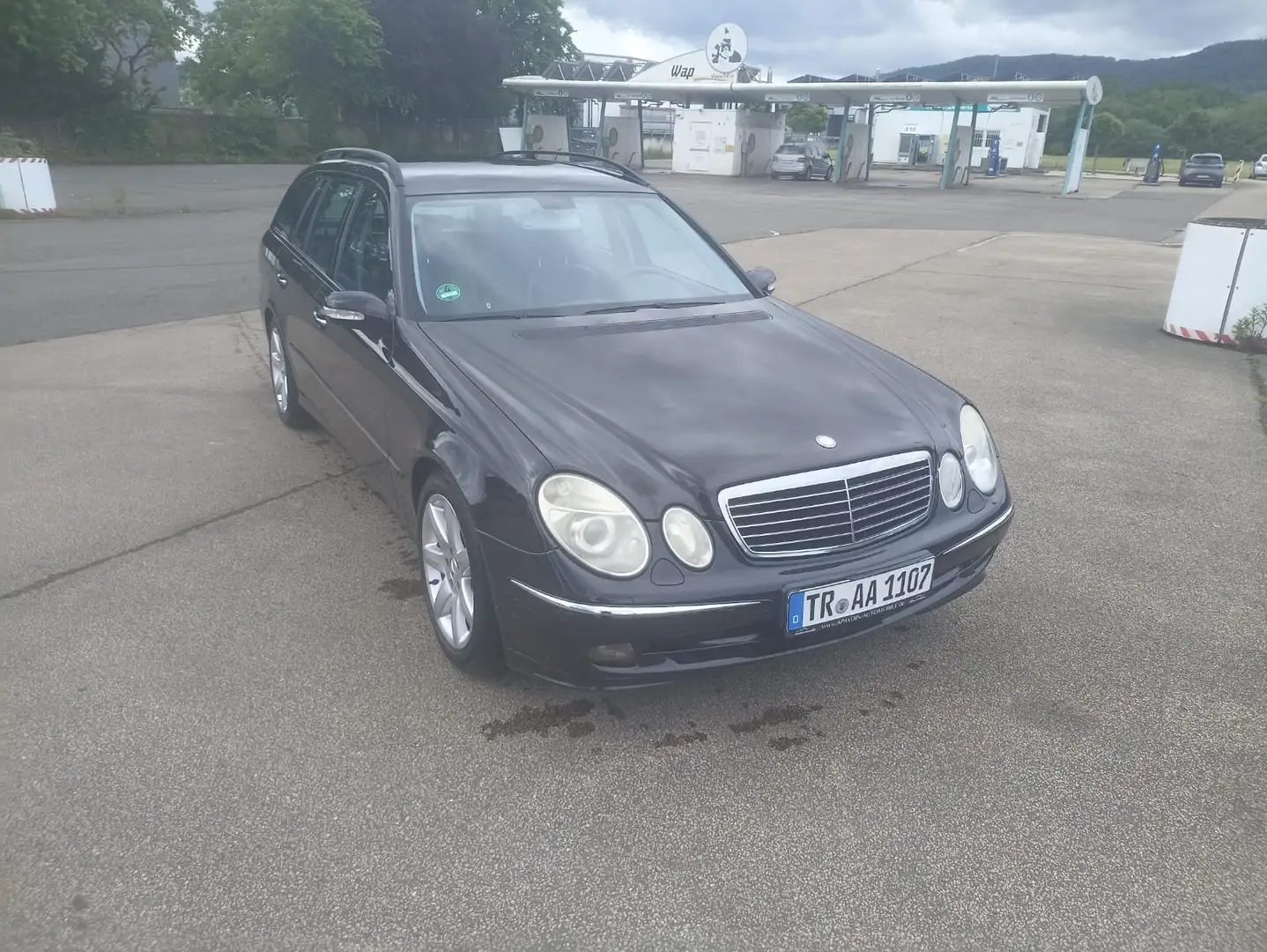 Mercedes-Benz E 220 E 220 T CDI (211.206) Schwarz - 1