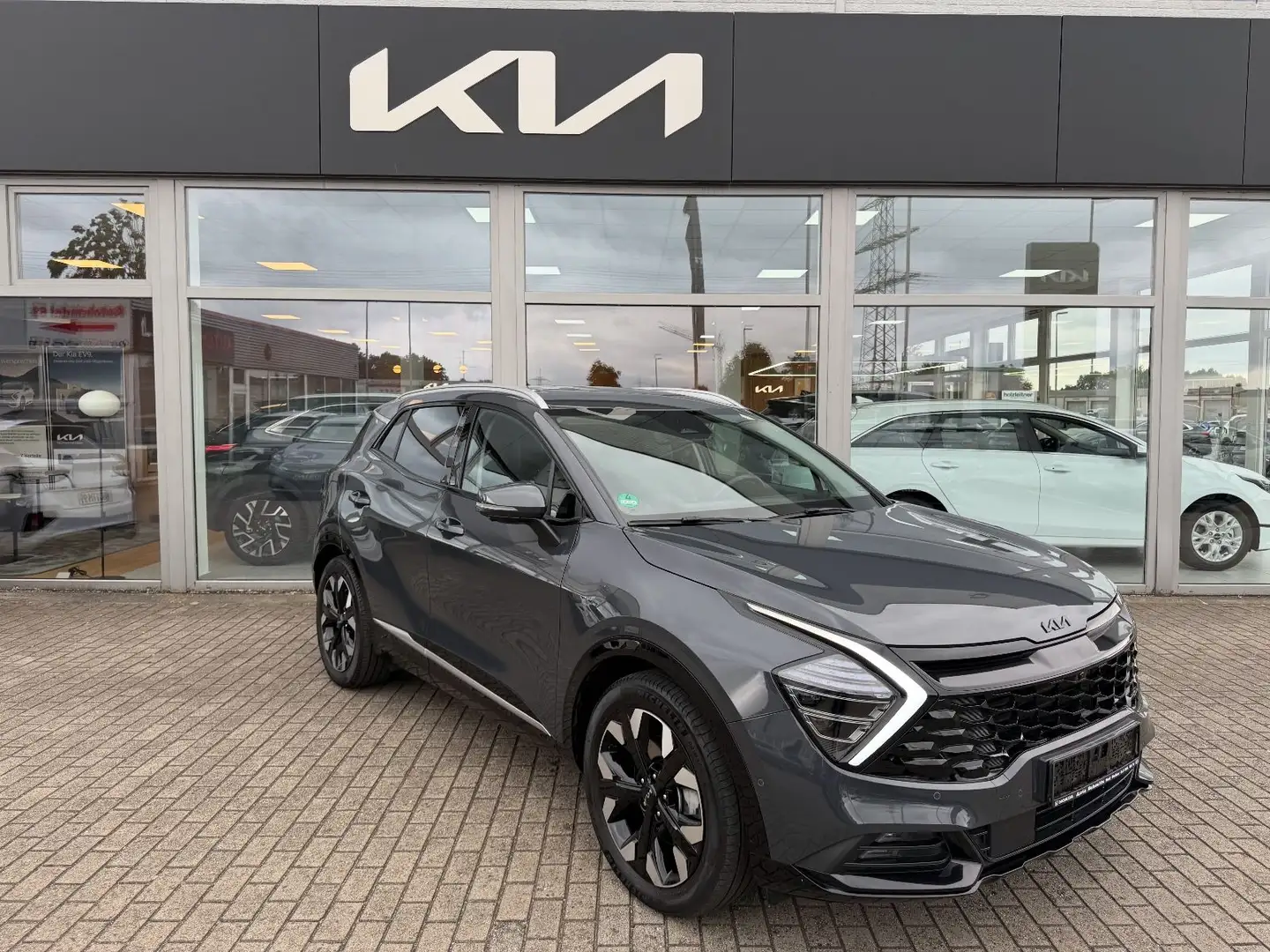 Kia Sportage Spirit Plug-in Hybrid 4WD Gris - 1
