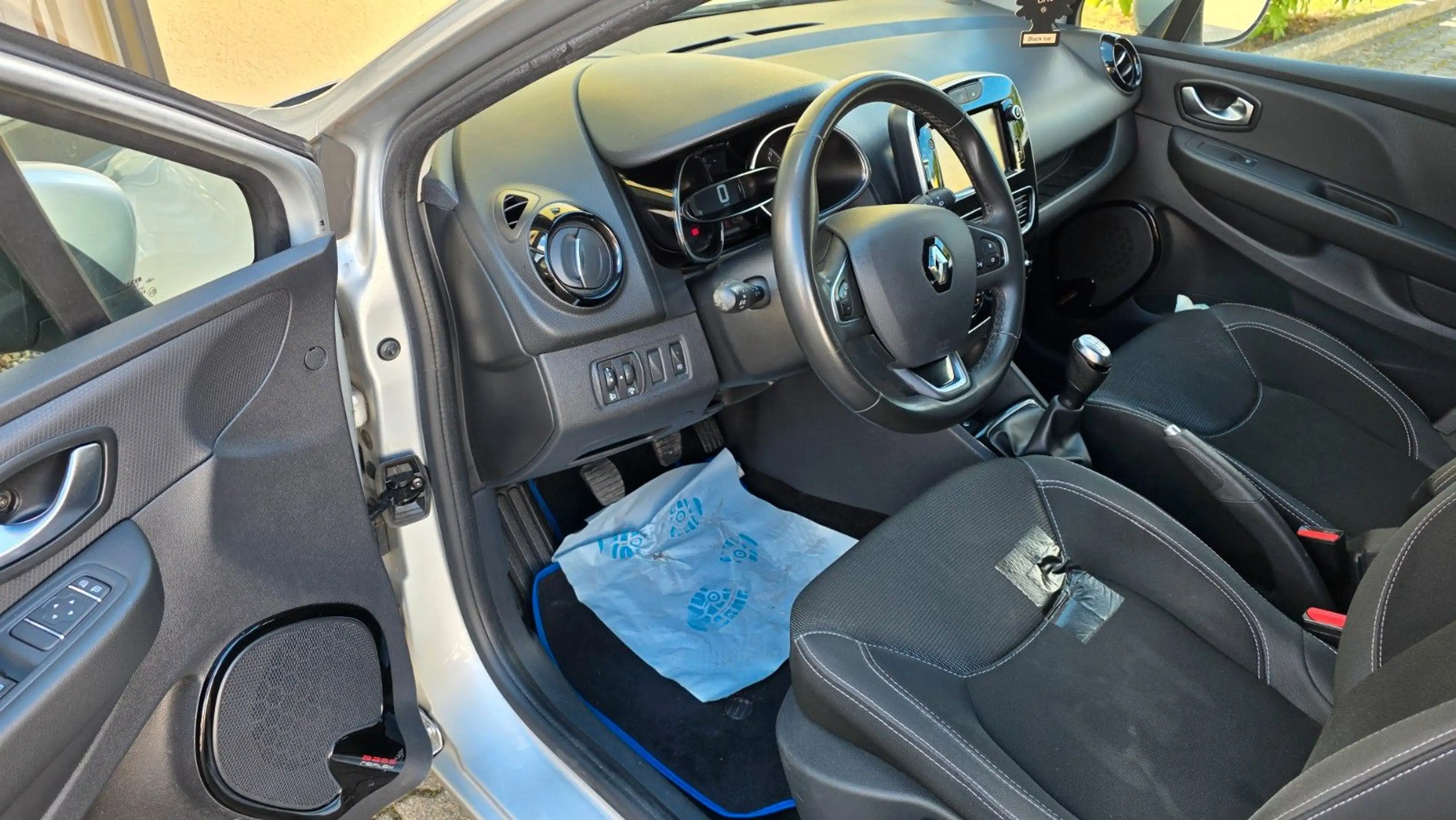 Renault Clio IV Bose Reflex Navi Klima EFH PDC BT — photo 14