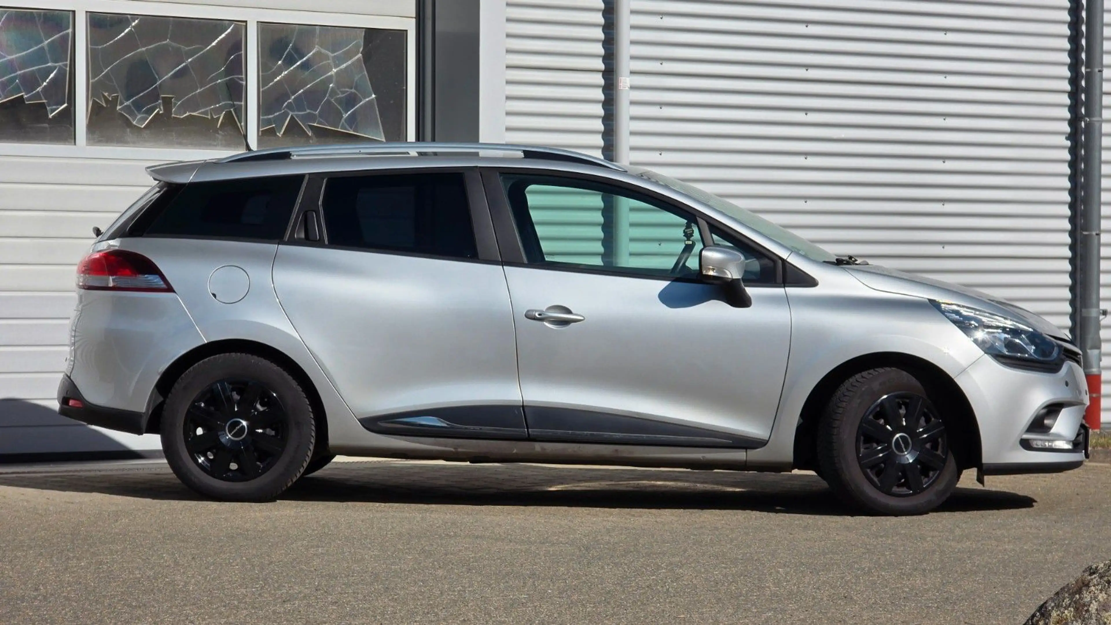 Renault Clio IV Bose Reflex Navi Klima EFH PDC BT — photo 15