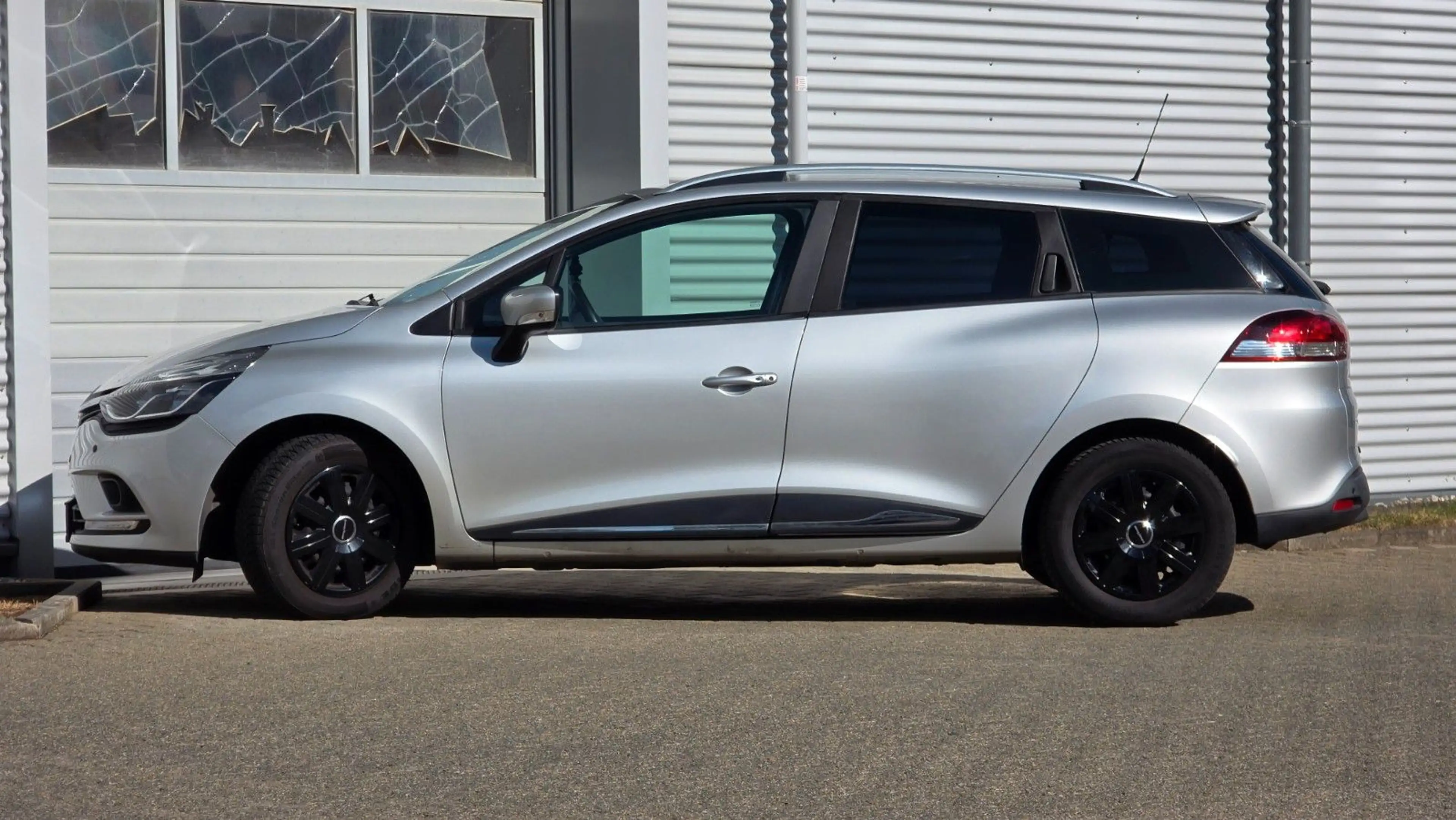 Renault Clio IV Bose Reflex Navi Klima EFH PDC BT — photo 7