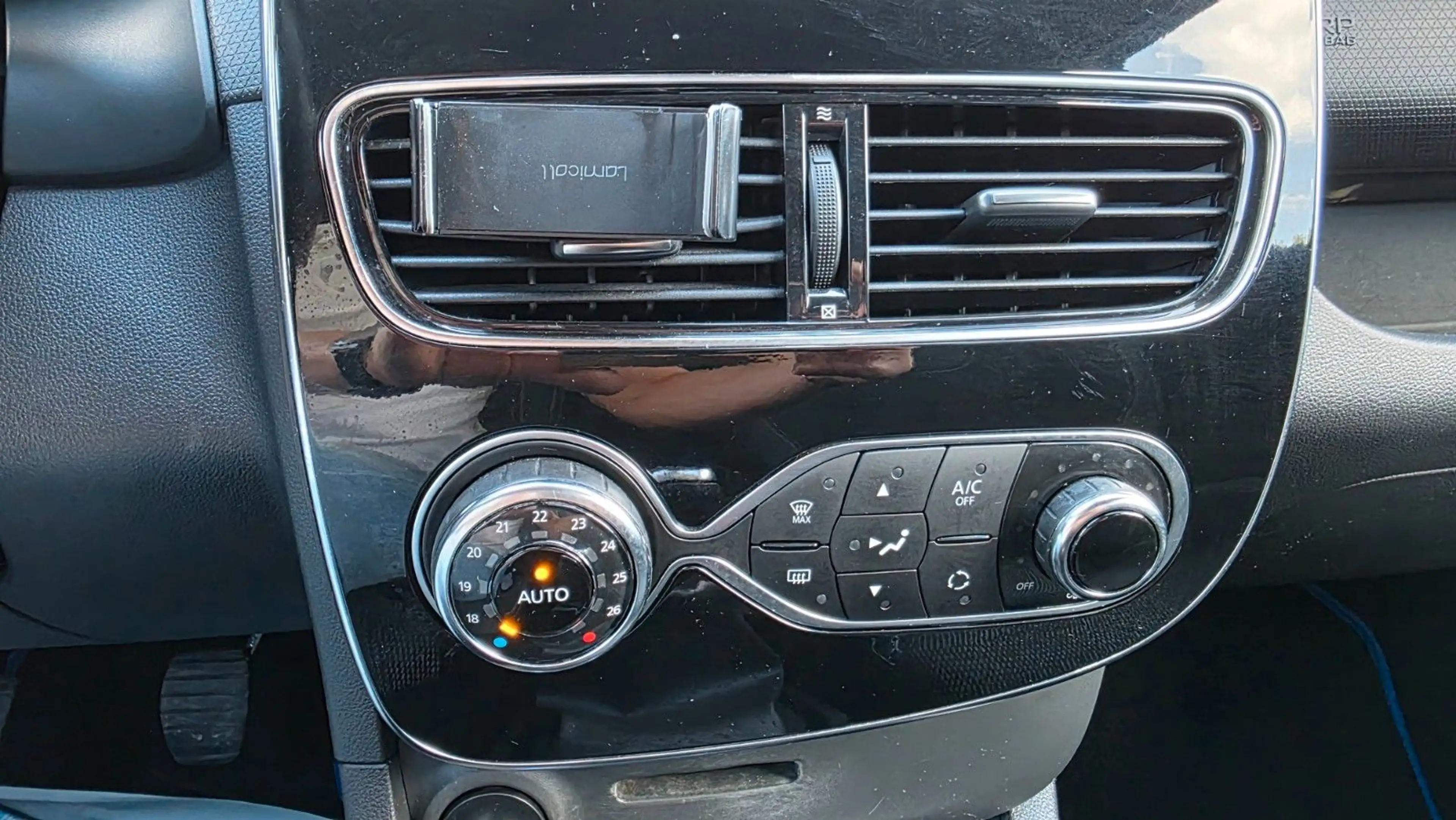 Renault Clio IV Bose Reflex Navi Klima EFH PDC BT — photo 8
