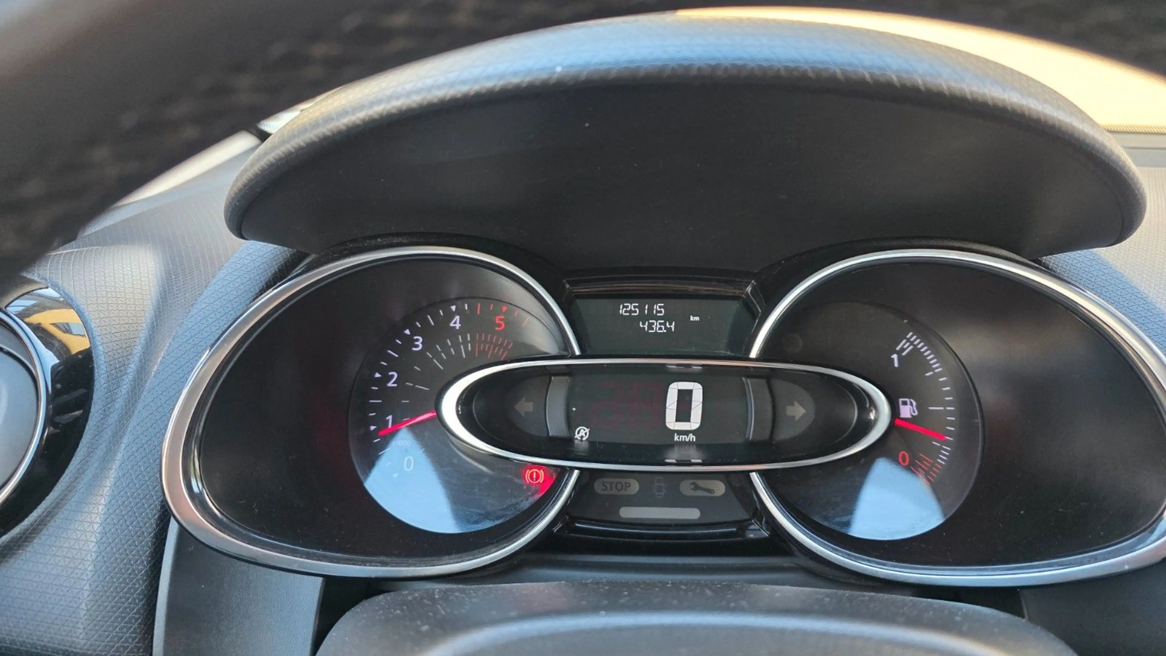 Renault Clio IV Bose Reflex Navi Klima EFH PDC BT — photo 2