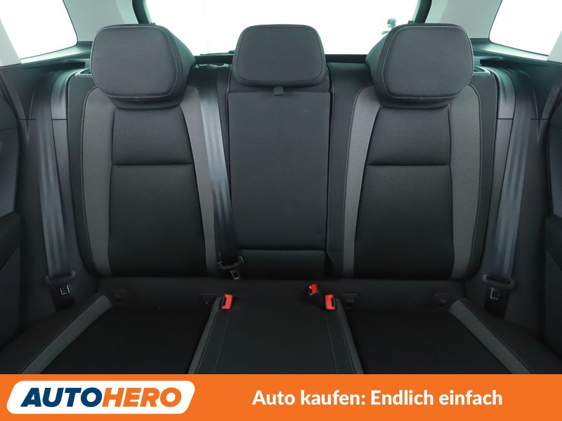 Skoda Karoq 1.5 TSI ACT Tour Aut.*NAVI*LED*ACC*PDC* — photo 15
