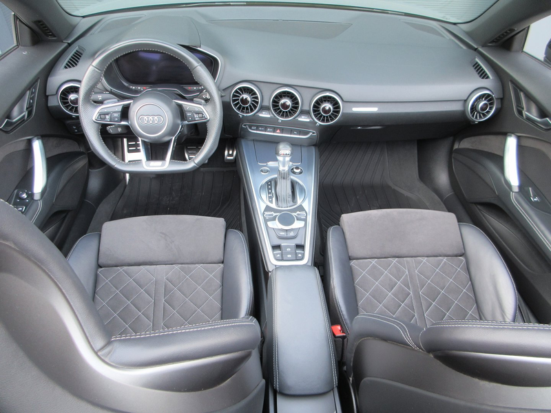 Audi TT 45 TFSI — photo 15