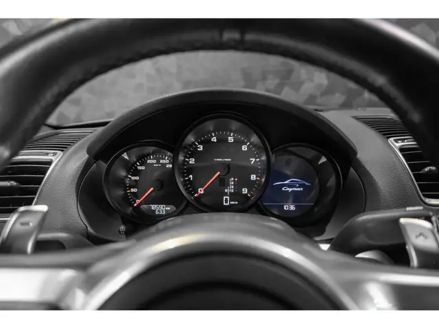 Porsche Cayman view 13