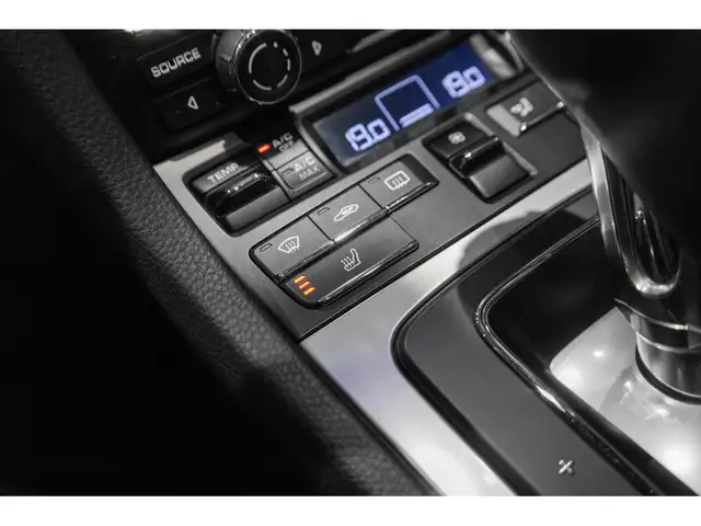 Porsche Cayman view 16