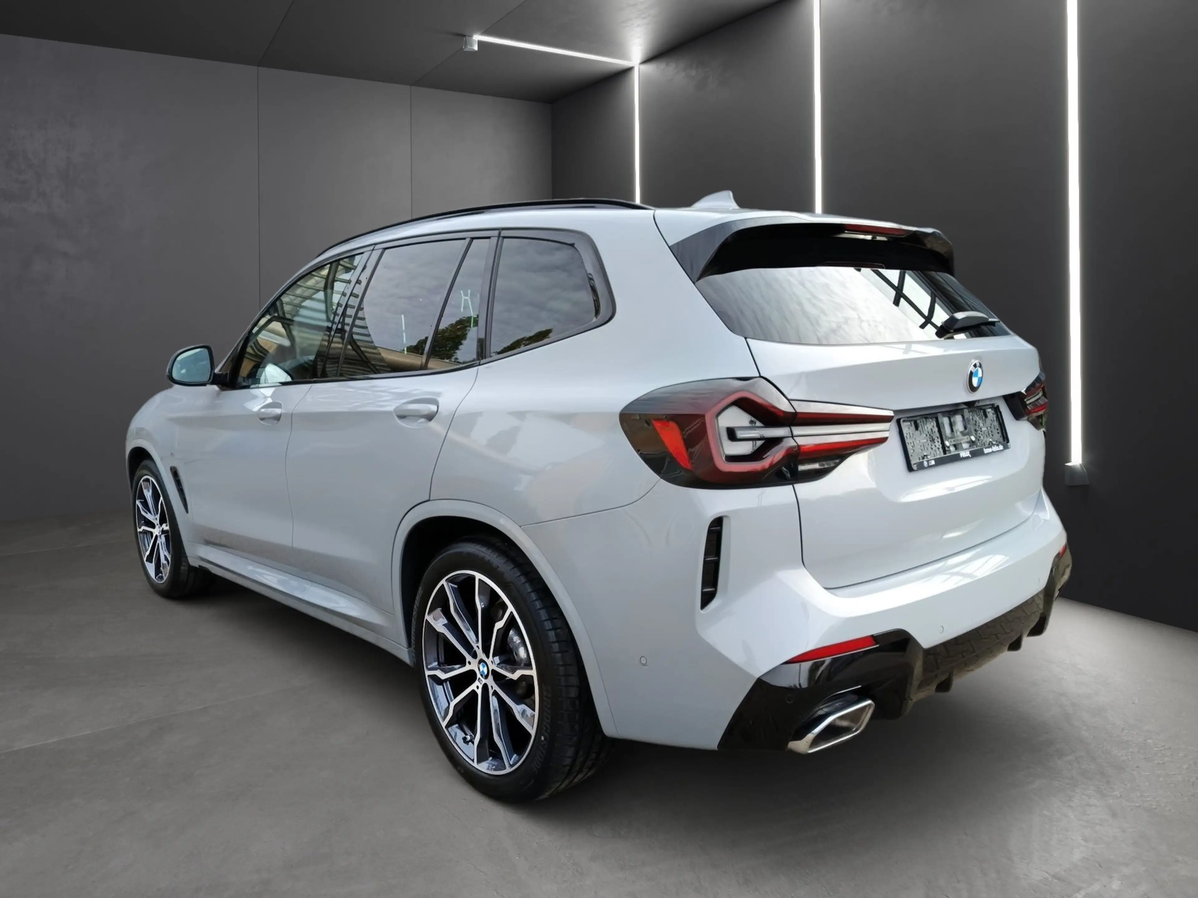 BMW X3 xDrive30d M SPORTPAKET+20"ALU+AHK+MEMORY+LASERLICH — photo 6