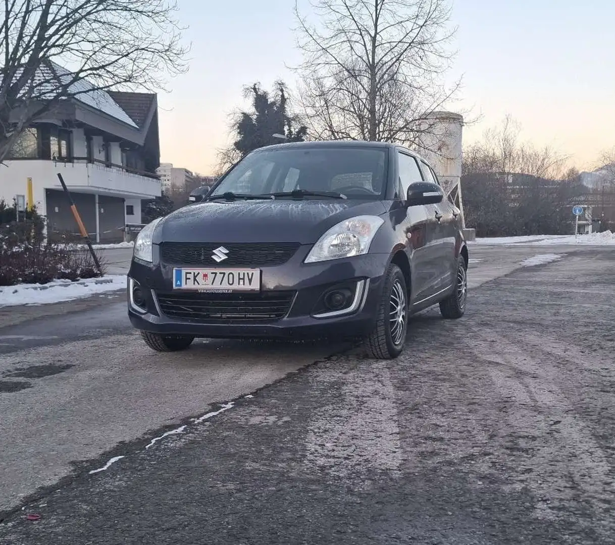 Suzuki Swift 1,2 4WD Clear Schwarz - 1