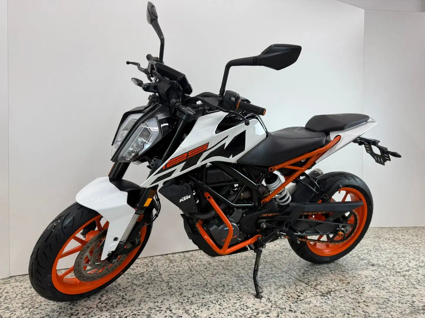 KTM Duke 125 ABS        Reifen NEU + Inspektion NEU Wit - 2