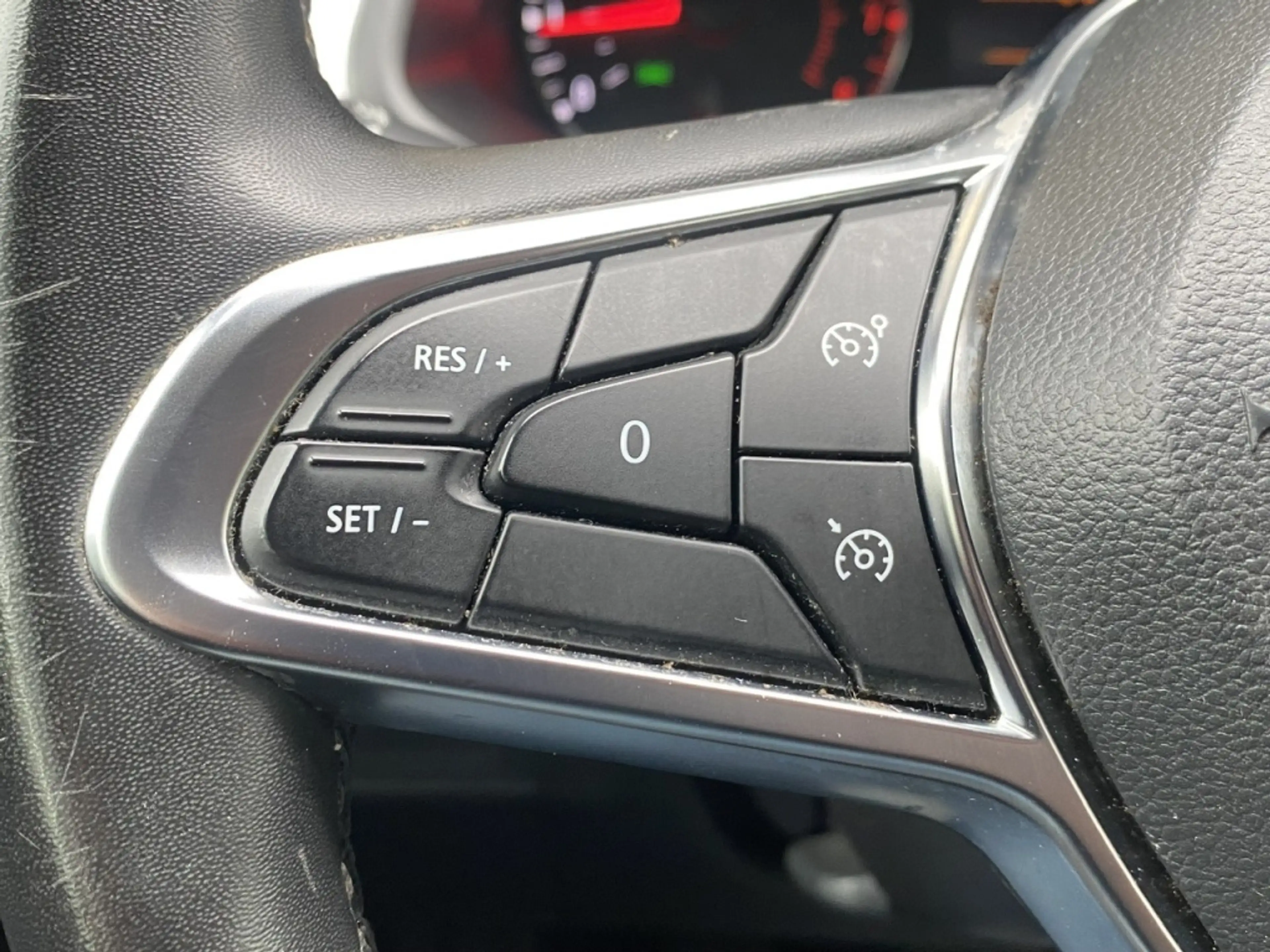 Renault Captur 1.0 TCe Zen / Cruise / LMV / LED / — photo 21
