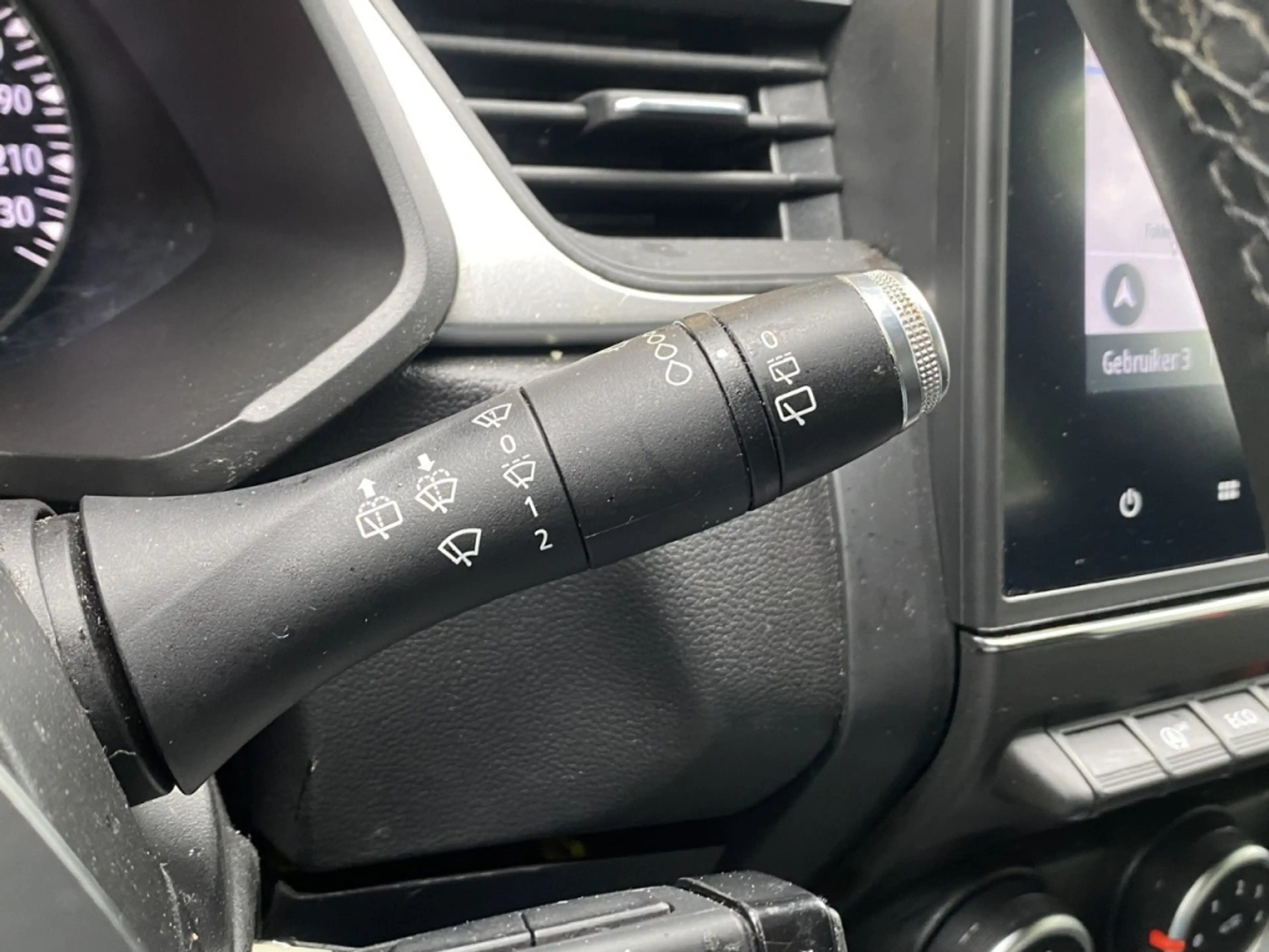 Renault Captur 1.0 TCe Zen / Cruise / LMV / LED / — photo 24