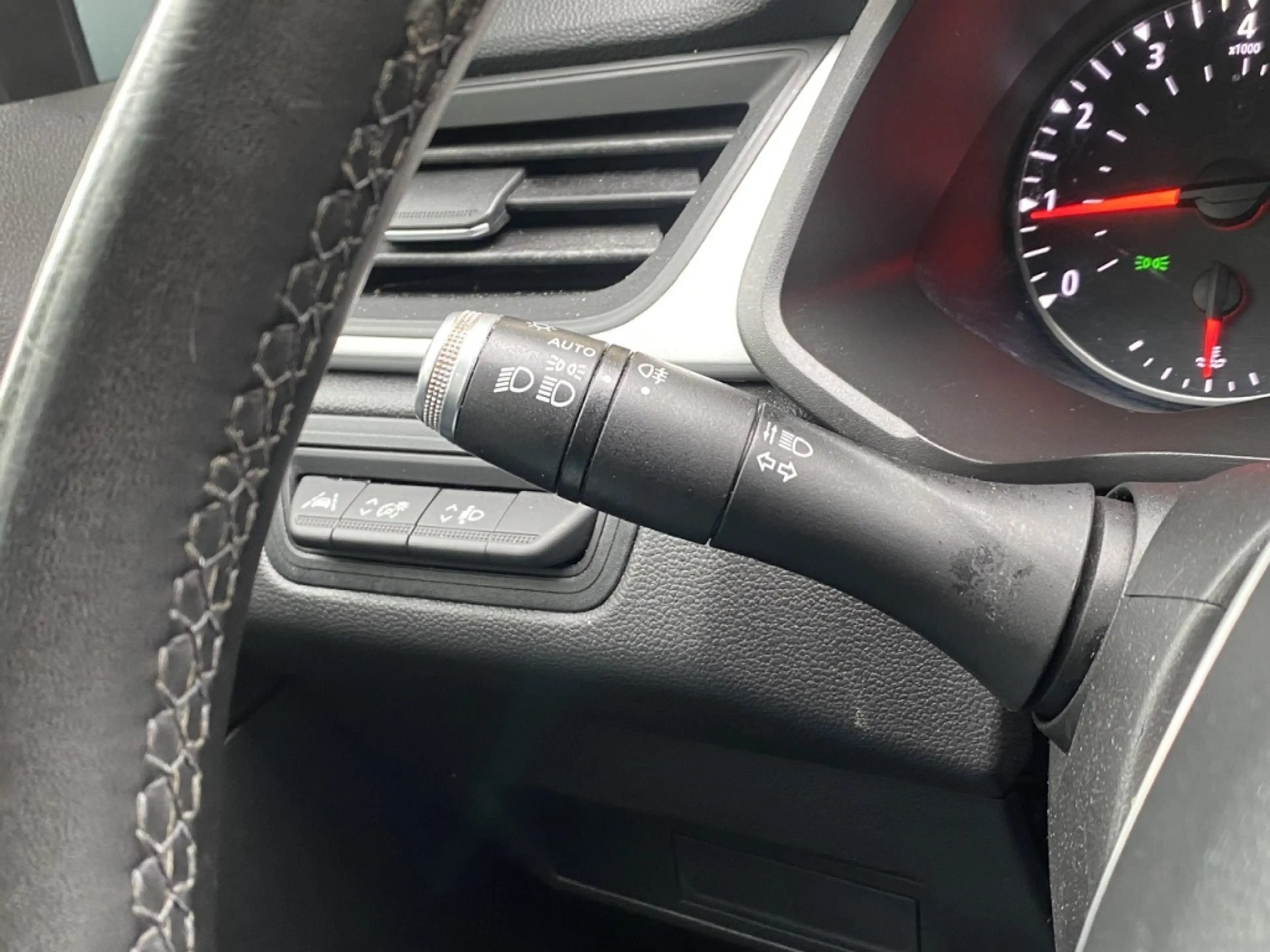 Renault Captur 1.0 TCe Zen / Cruise / LMV / LED / — photo 20