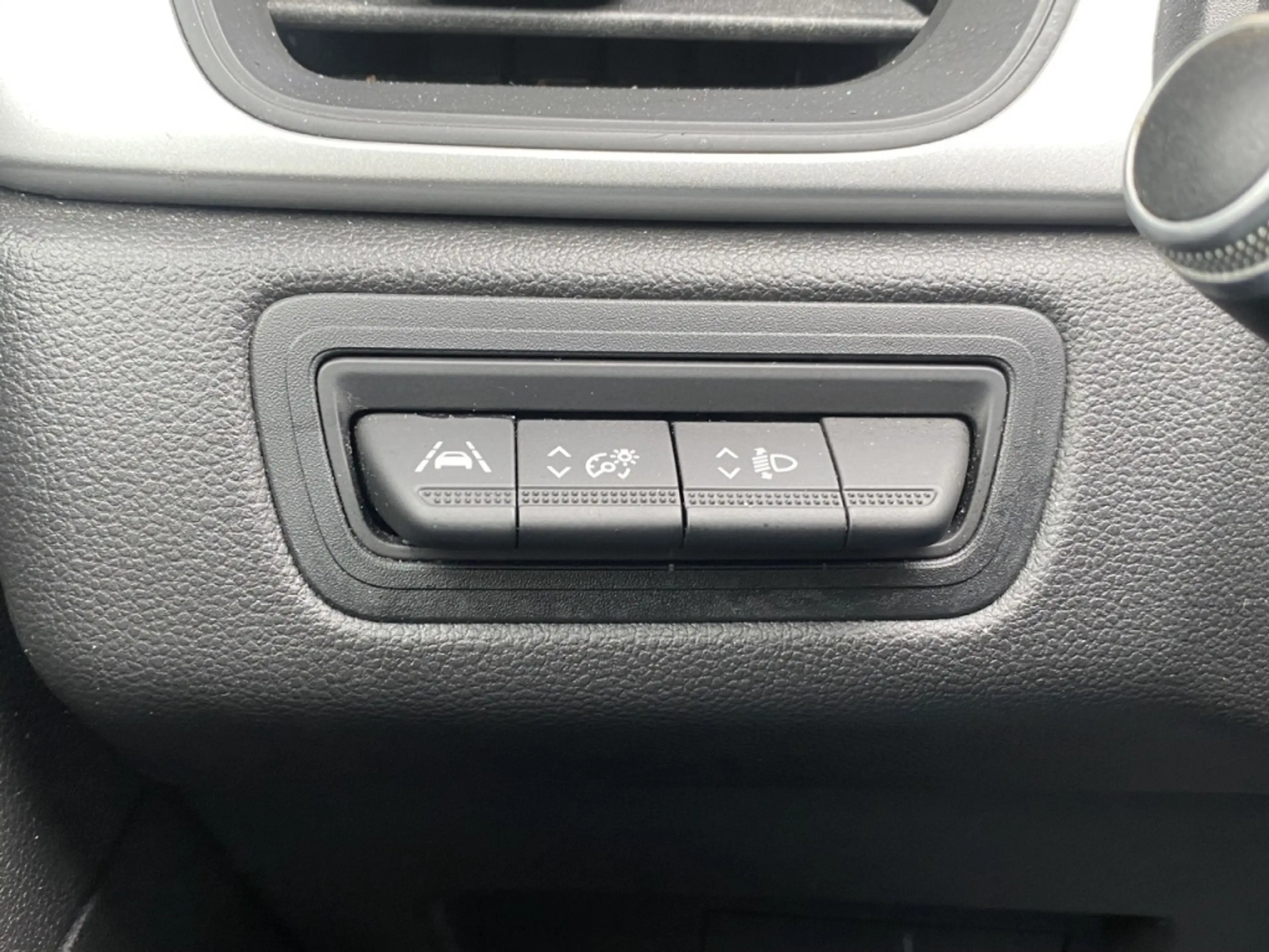 Renault Captur 1.0 TCe Zen / Cruise / LMV / LED / — photo 19